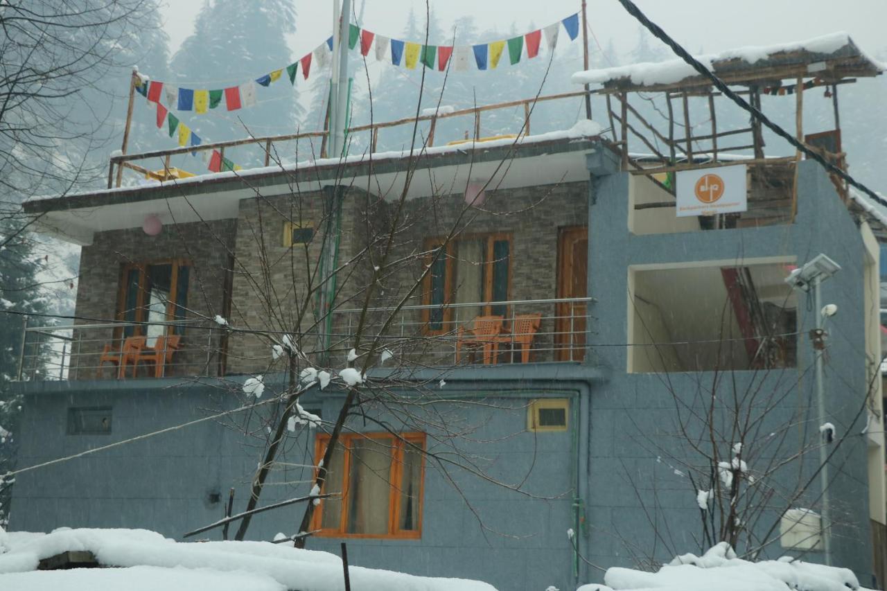 Backpackers Headquarter Manali Hostel - Manali (Himachal Pradesh) — Photos 1